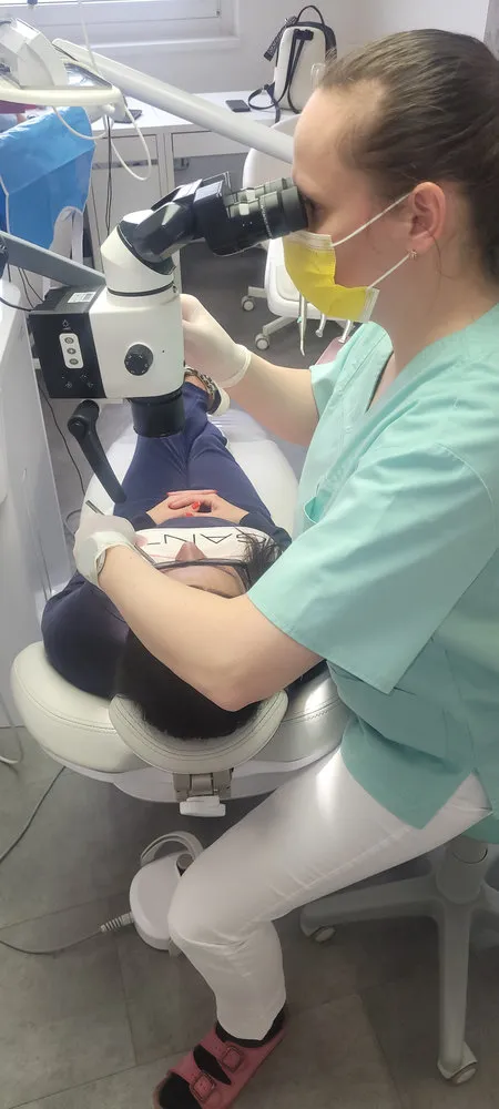 Mikroszkópos gyökérkezelés a Timkó-dental miskolci rendelőjében